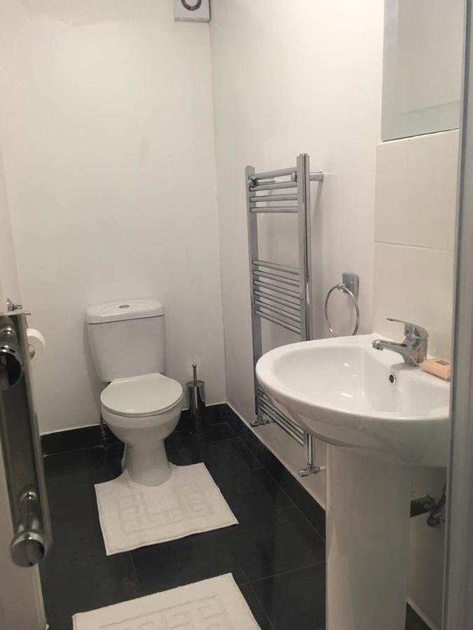 The Grand Astoria Hotel Middlesbrough Bagian luar foto